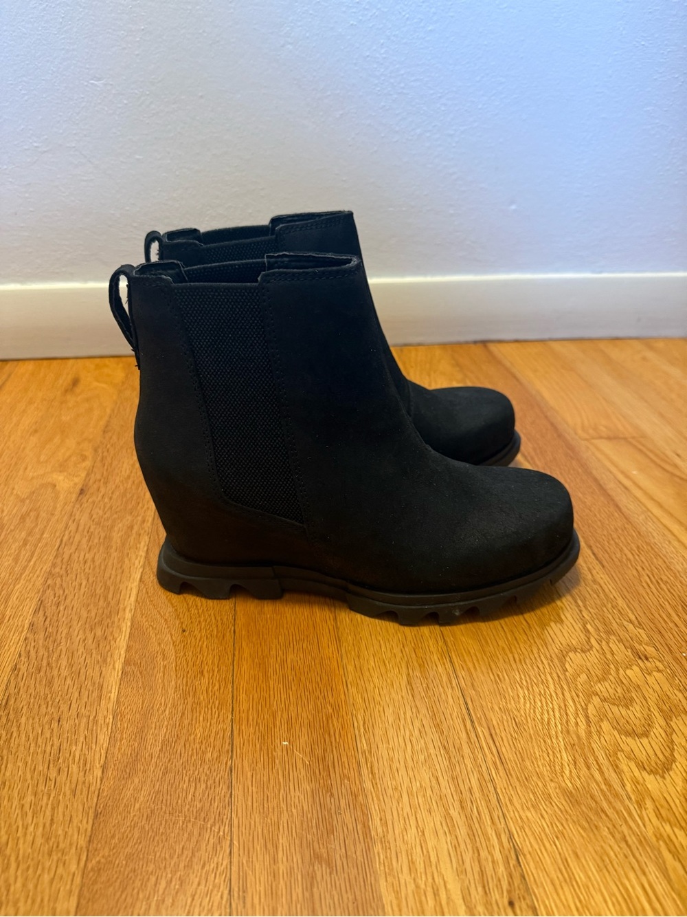 Women’s Black Leather Wedge Boot